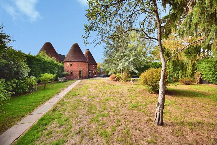 6 Bedroom Terraced House For Sale In Mill Lane, Yalding, Maidstone, Kent, ME18