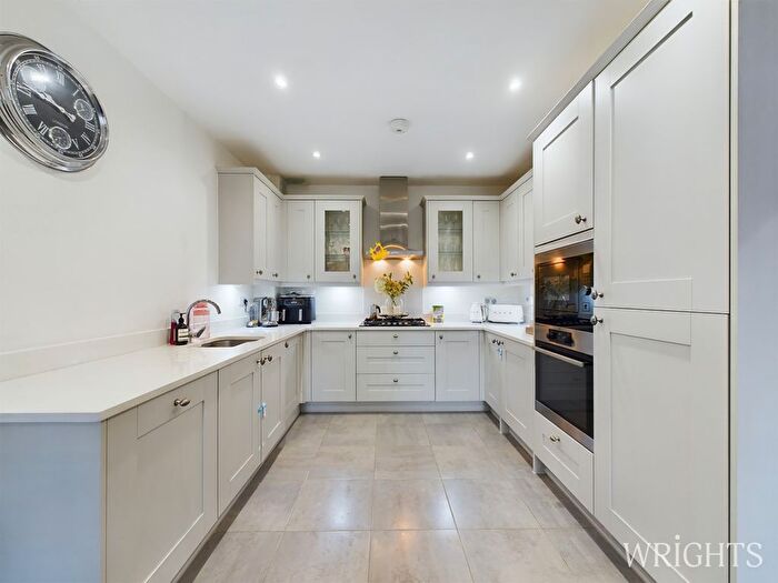 3 Bedroom Terraced House For Sale In Meldrum Court, Wilshere Park, Welwyn, AL6