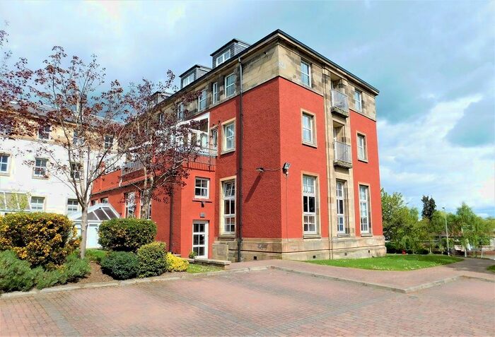 3 Bedroom Flat To Rent In St Leonards Apartments, Dunfermline, KY11