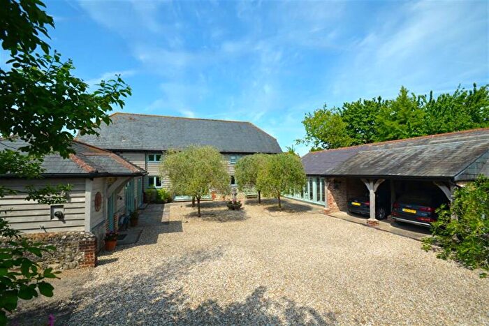 3 Bedroom Barn Conversion For Sale In New Barn Road, Amberley, West Sussex, BN18