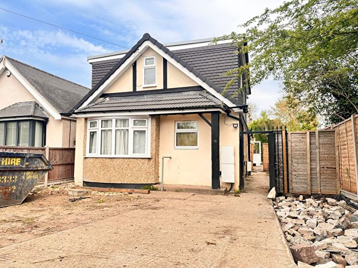 3 Bedroom Maisonette To Rent In Thorney Mill Road, Iver, SL0