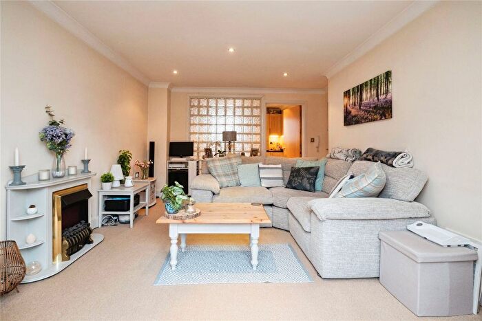 1 Bedroom Flat For Sale In Lime Hill Road, Tunbridge Wells, Kent, TN1