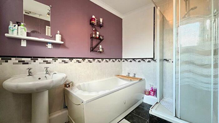 3 Bedroom Terraced House For Sale In Edgemere, Scunthorpe, DN15