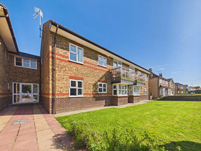 1 Bedroom Flat For Sale In Beech Grove, Old Salts Farm Road, Lancing, BN15