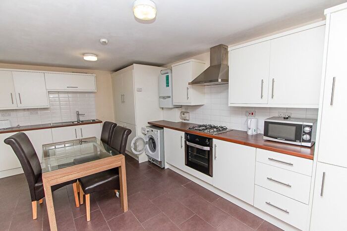 5 Bedroom Flat To Rent In - Far Gosford Street, Stoke, Coventry, CV1