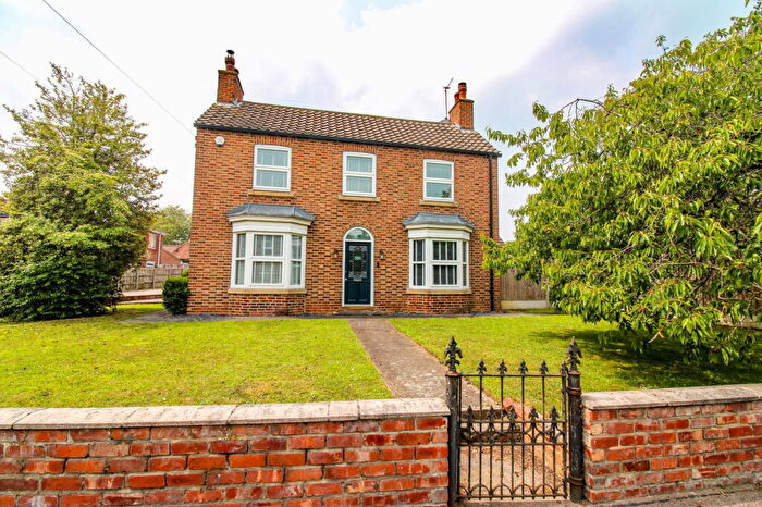 4 Bedroom Detached House For Sale In High Street, Sturton By Stow, Lincoln, LN1