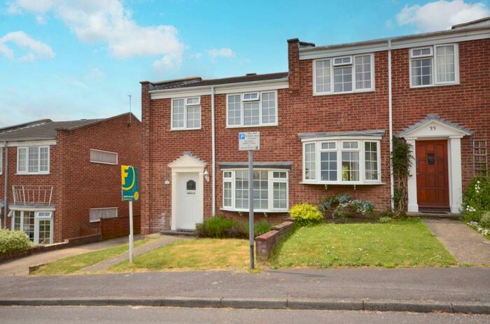 3 Bedroom Semi-Detached House To Rent In Lynwood, Guildford, GU2