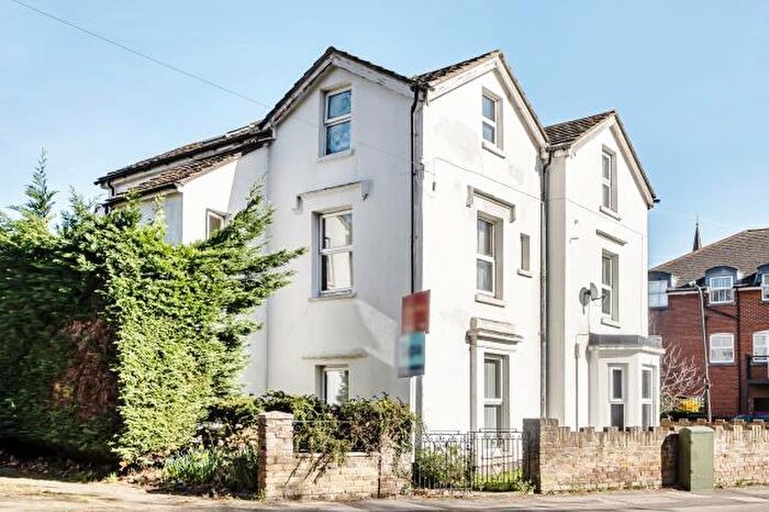 1 Bedroom Apartment For Sale In St. Lukes Road, Maidenhead, SL6
