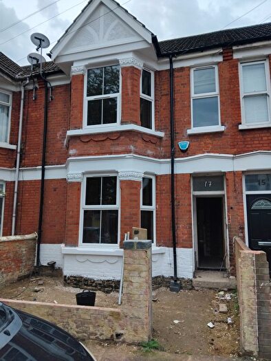 4 Bedroom Terraced House To Rent In Stuart Road, Gillingham, ME7