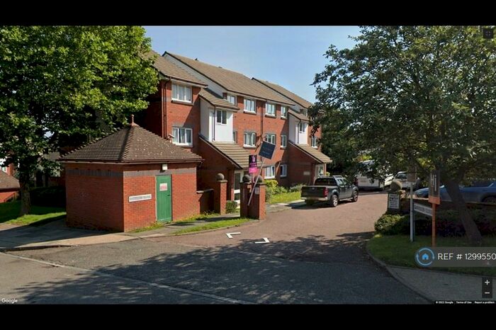 1 Bedroom Flat To Rent In Pankhurst House, London, SE18