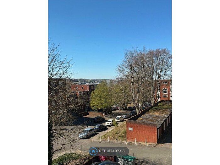 2 Bedroom Flat To Rent In Moulton Rise, Luton, LU2