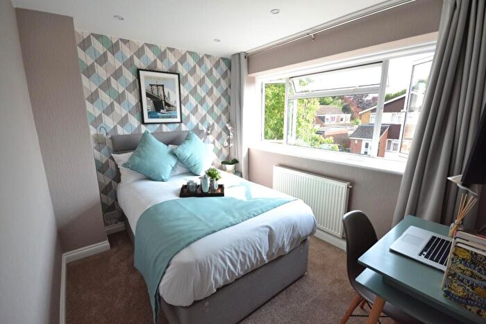 Studio To Rent In Ketton Close, Luton, Bedfordshire, LU2