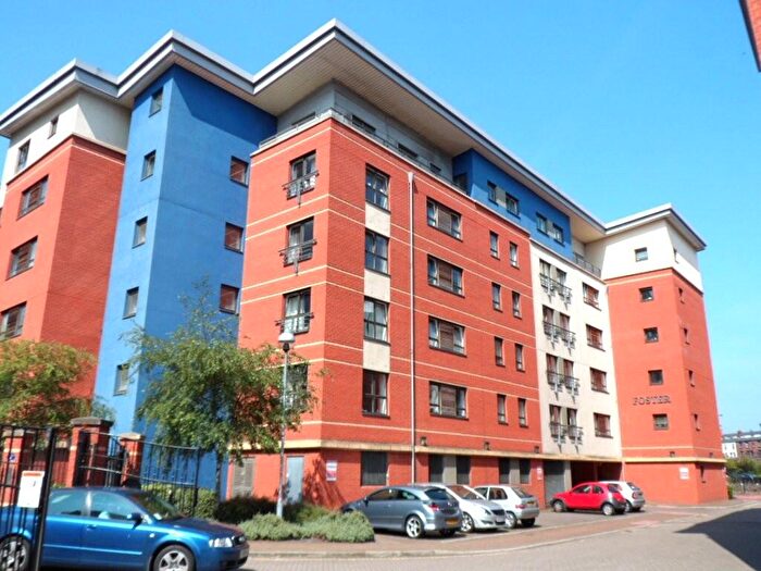 2 Bedroom Flat To Rent In Flat Foster, Millsands, S3