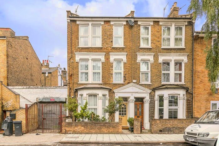 2 Bedroom Flat To Rent In Walberswick Street, Vauxhall, London, SW8