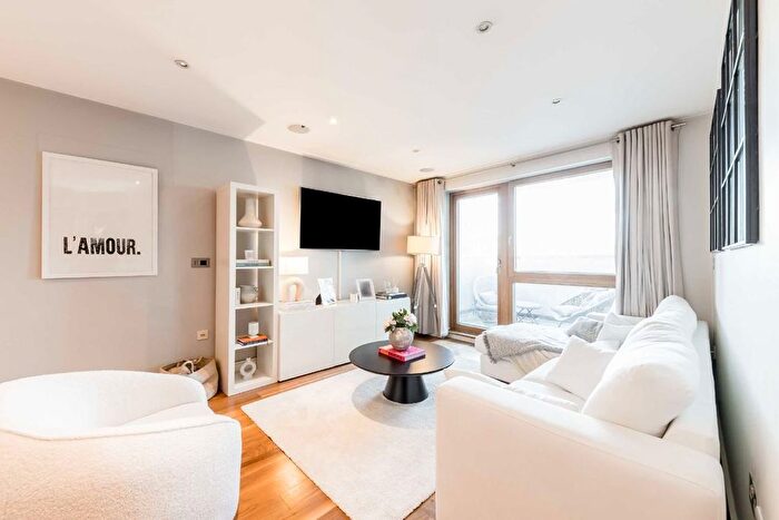 2 Bedroom Flat To Rent In Upper Richmond Road, London, SW15