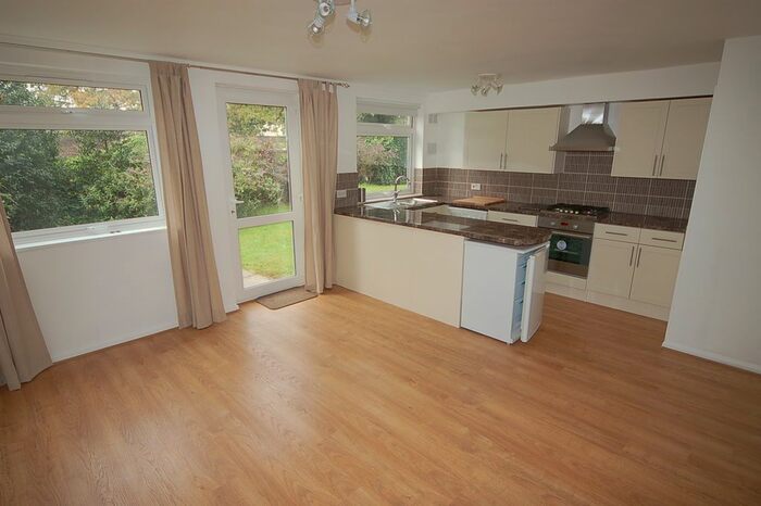 1 Bedroom Flat To Rent In Harrowdene Gardens, Teddington, TW11