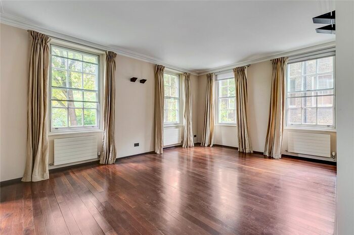 2 Bedroom Flat To Rent In Redcliffe Gardens, Earls Court, London, SW5