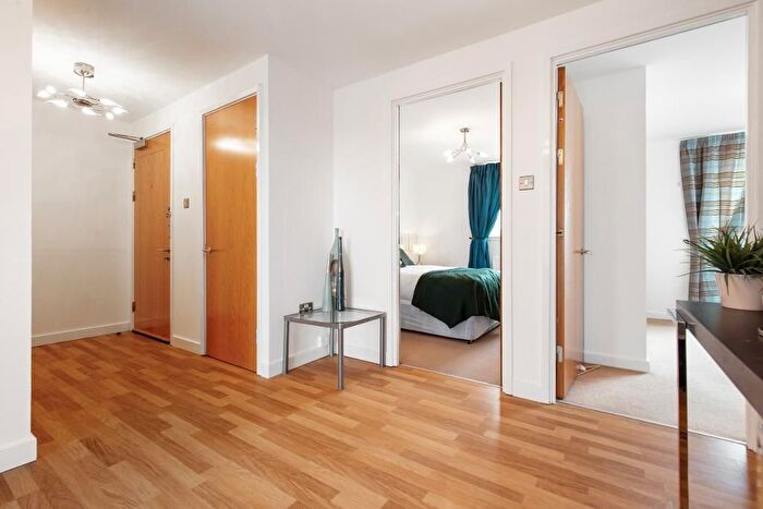 2 Bedroom Flat For Sale In Dunlop Street, Glasgow, G1