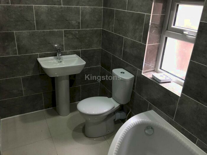 6 Bedroom Terraced House To Rent In May Street, Cathays, CF24