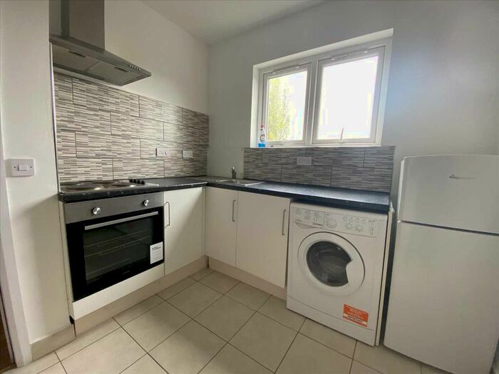 1 Bedroom Flat To Rent In Greenford Road, Sudbury Hill, Harrow, HA1