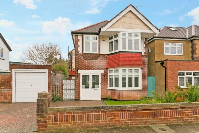 3 Bedroom Detached House To Rent In Fairfield Avenue, Datchet, Slough, SL3