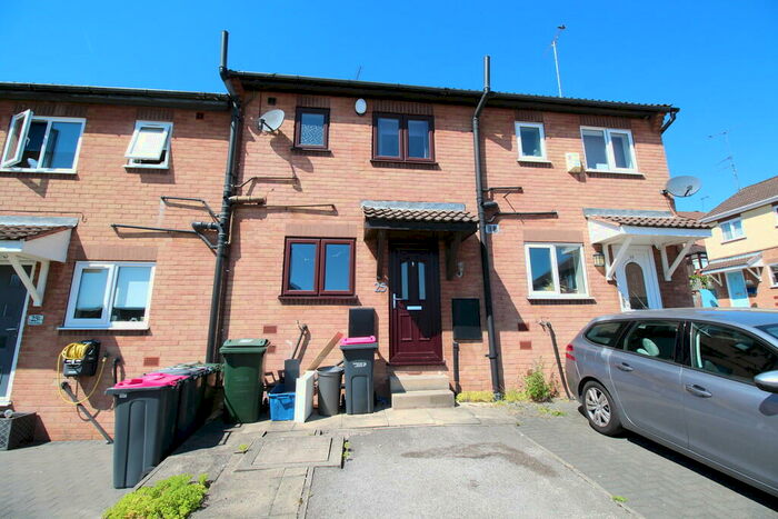 2 Bedroom Town House To Rent In Pine Walk, Swinton, S64