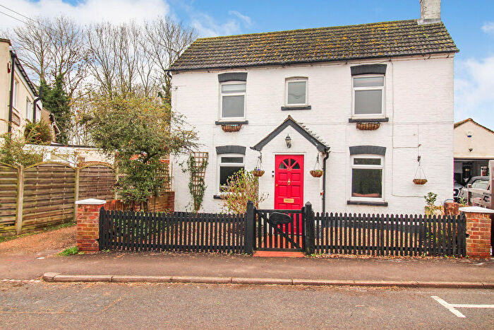 3 Bedroom Detached House For Sale In Keeley Lane, Wootton, MK43