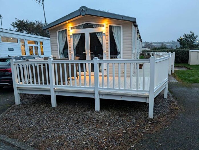 3 Bedroom Mobile/park Home For Sale In Swift Bordeaux, Prestatyn, LL19