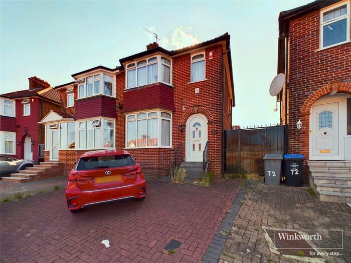 3 Bedroom House To Rent In Lodore Gardens, London, NW9