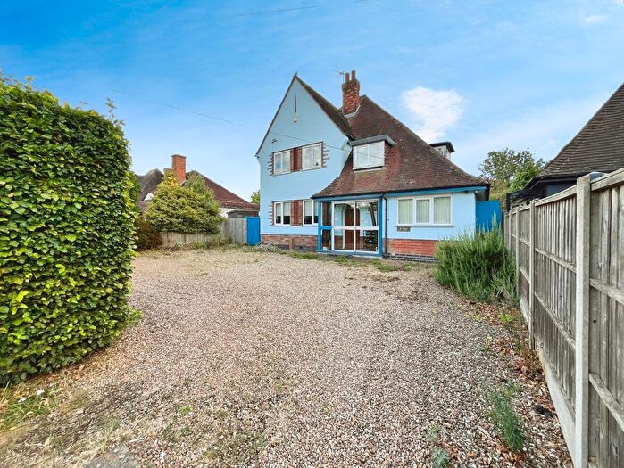 4 Bedroom Detached House For Sale In Marydene Drive, Leicester, Leicestershire, LE5