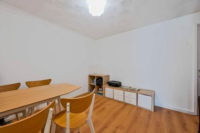 2 Bedroom Terraced House To Rent In Maxey Road, Woolwich, London, SE18