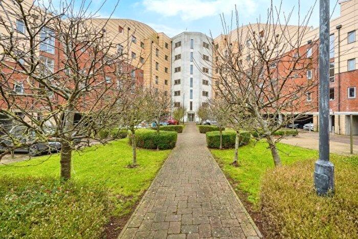2 Bedroom Flat To Rent In Staverton Grove, Milton Keynes, MK10
