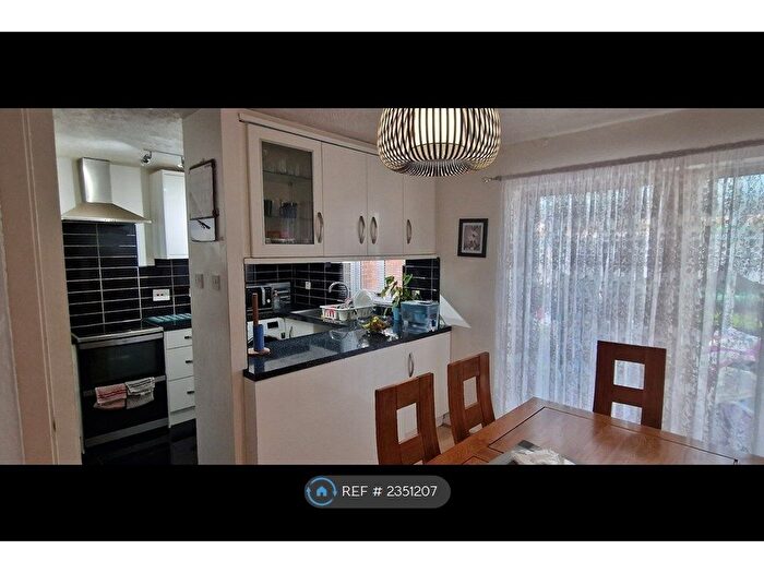 3 Bedroom End Of Terrace House To Rent In Honeysuckle Close, Bradley Stoke, Bristol, BS32