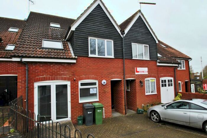 4 Bedroom Semi-Detached House To Rent In Priors Way, Coggeshall, CO6