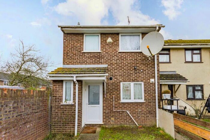 3 Bedroom Property To Rent In Swallow Drive, Northolt UB5