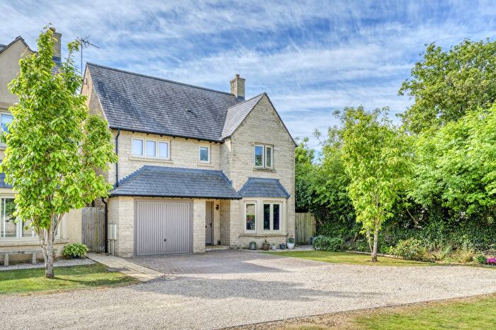 4 Bedroom Detached House For Sale In Nightingale Way, South Cerney, Cirencester, GL7