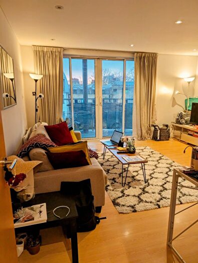 1 Bedroom Flat To Rent In Owen Street, London, EC1V