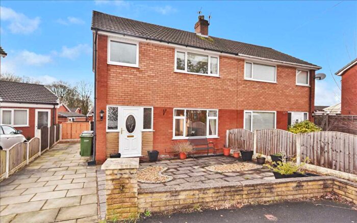 3 Bedroom Semi Detached House For Sale In Hurn Grove, Chorley, PR7
