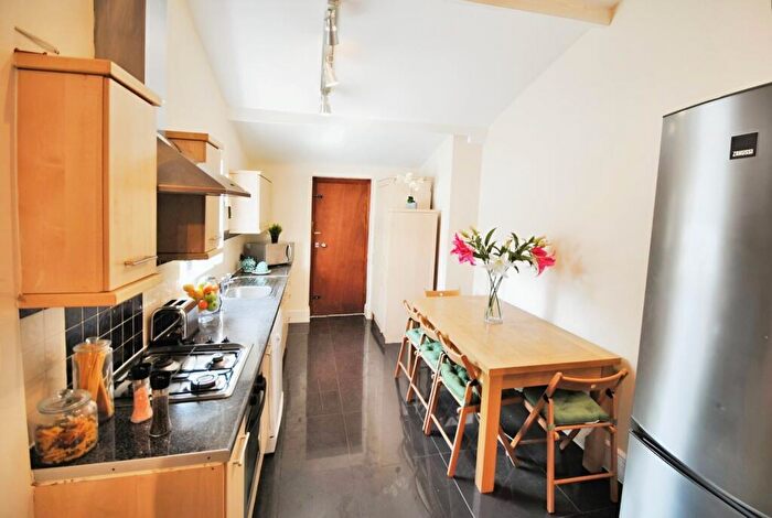 5 Bedroom House To Rent In Brailsford Road, Manchester, Greater Manchester, M14