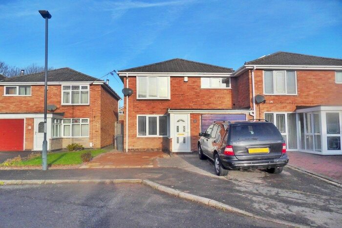3 Bedroom Semi-Detached House To Rent In Larkhill Crescent, Sinfin, Derby, DE24