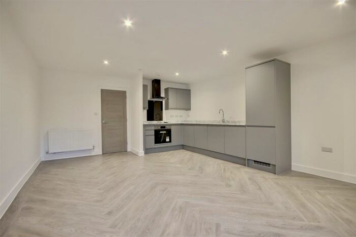 2 Bedroom Duplex To Rent In Governors Walk, Portsmouth, PO3