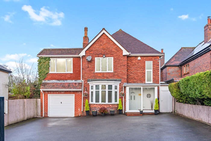 4 Bedroom Detached House For Sale In Holy Cross Lane, Belbroughton, DY9