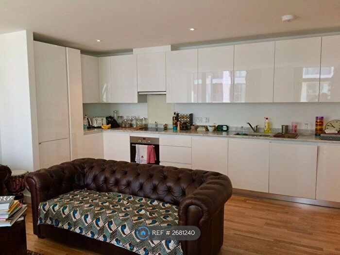 2 Bedroom Flat To Rent In Titian Heights, London, E20
