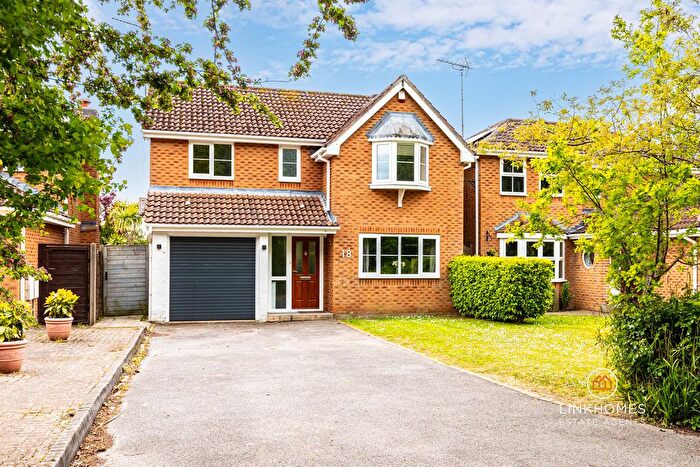 4 Bedroom Detached House For Sale In Oakley Gardens, Upton, Poole, BH16