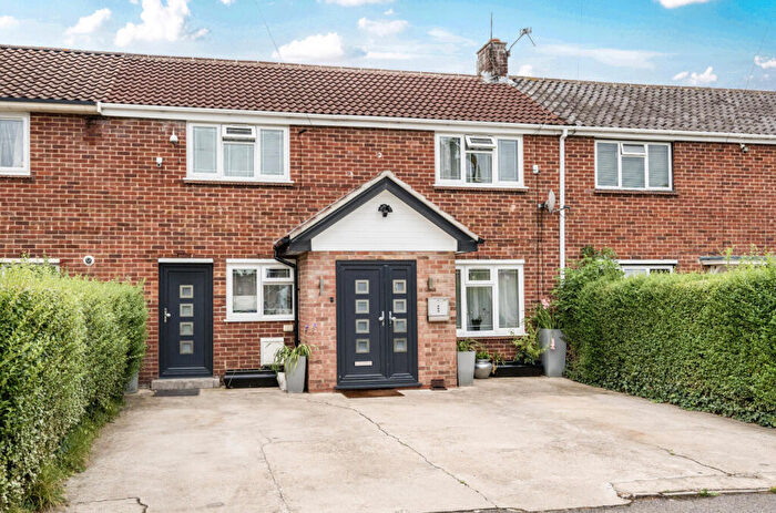 5 Bedroom Terraced House For Sale In Duncroft, Windsor, Berkshire, SL4