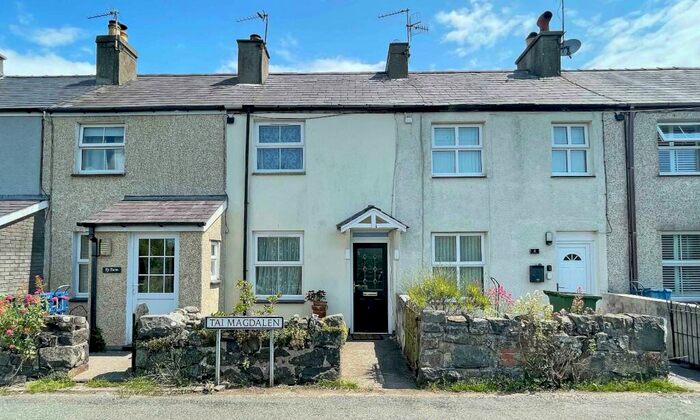 2 Bedroom Terraced House For Sale In Llanfaglan, Caernarfon, Gwynedd, LL54