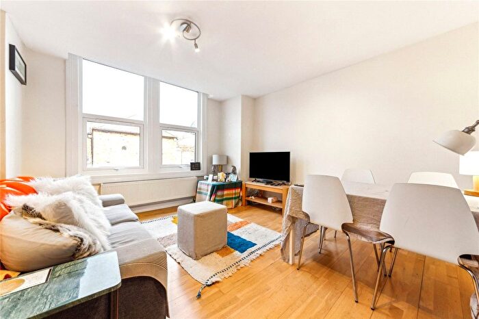 2 Bedroom Flat To Rent In Kimberley Road, London, SW9