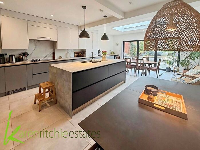 4 Bedroom Town House For Sale In Ash Lawns, Heaton, BL1