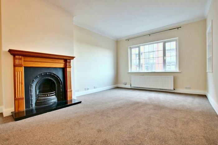 2 Bedroom Apartment To Rent In Ringers Road, Bromley, BR1
