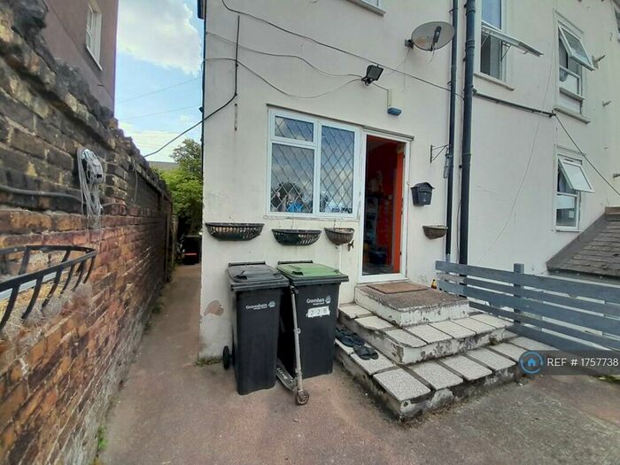 1 Bedroom Maisonette To Rent In Albion Road, Gravesend, Kent, DA12